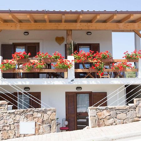 Apartamento Blue Portrait House Golfo Aranci Exterior foto