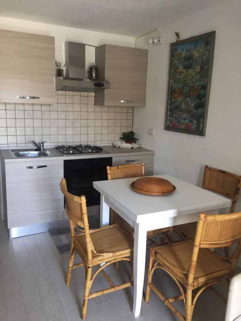 Apartamento Blue Portrait House Golfo Aranci Exterior foto