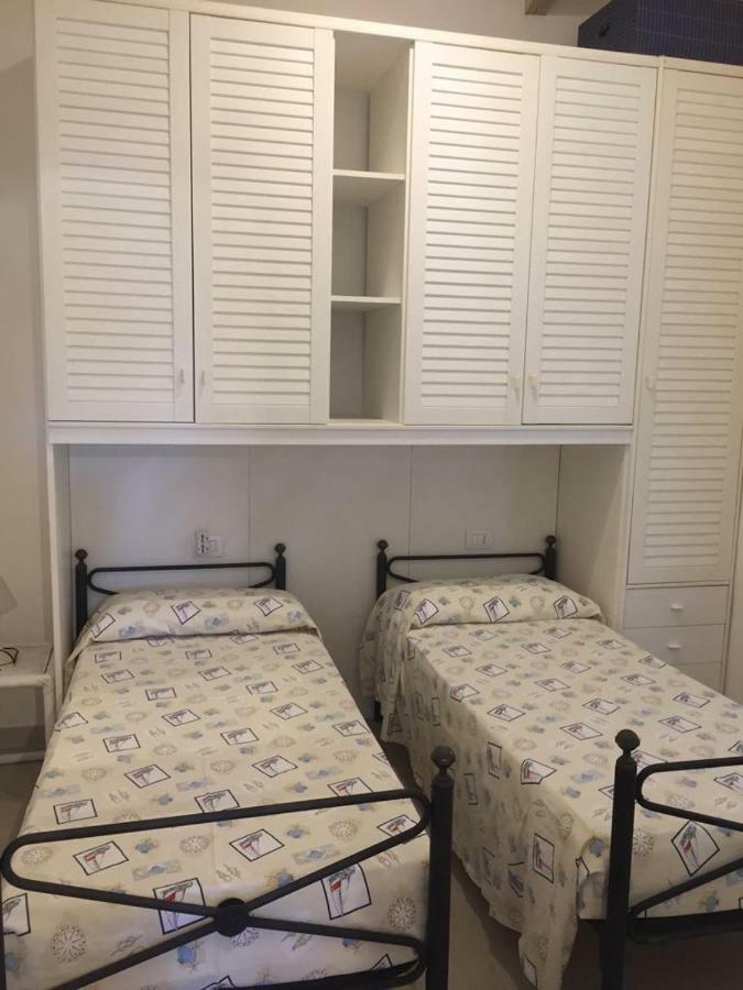 Apartamento Blue Portrait House Golfo Aranci Exterior foto