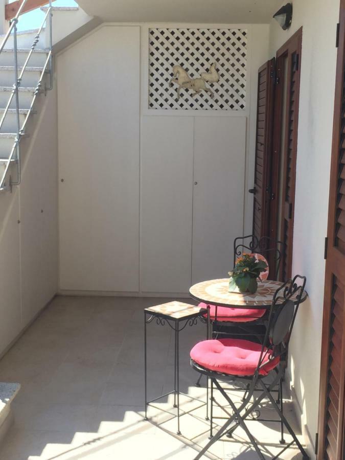 Apartamento Blue Portrait House Golfo Aranci Exterior foto