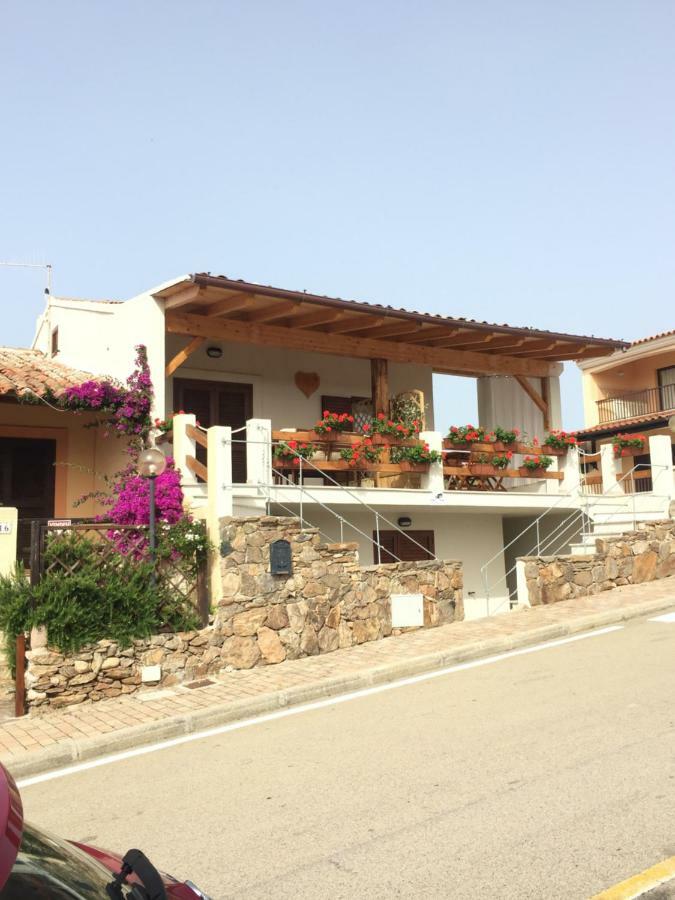 Apartamento Blue Portrait House Golfo Aranci Exterior foto